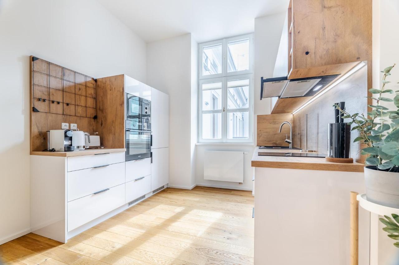 Elegant Apartments Located In The Centre Of Prag Eksteriør billede