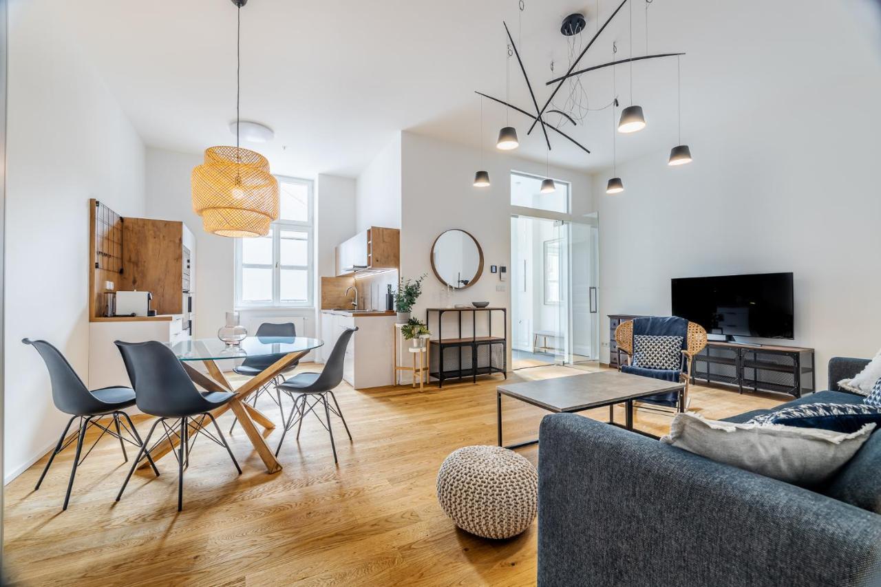 Elegant Apartments Located In The Centre Of Prag Eksteriør billede